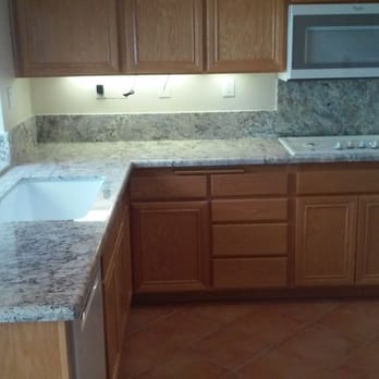 3 Day Kitchen & Bath - Counter with backsplash under microwave - Kitchen & Bath Near Me - Lake Elsinore, California 3 Day Kitchen & Bath - Counter with backsplash under microwave - Kitchen & Bath Near Me - Lake Elsinore, California