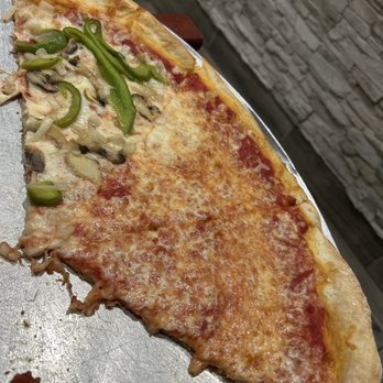 Bizzarro Pasta & Pizza - Ordered well done, got this. - Pizza Near Me - Satellite Beach, Florida Bizzarro Pasta & Pizza - Ordered well done, got this. - Pizza Near Me - Satellite Beach, Florida
