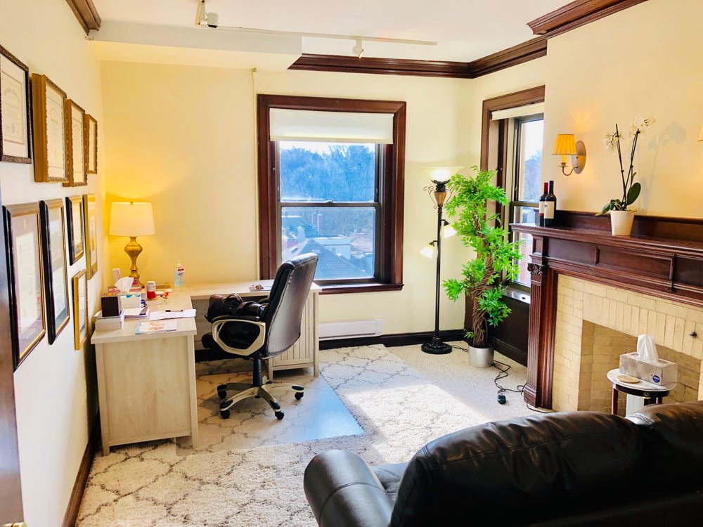 Dignity Brain Health - grief counselor in Brookline, MA