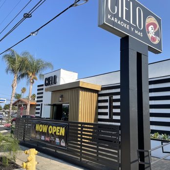 Cielo Karaoke Y Mas! - Front of the Resturant - Karaoke Near Me - Fullerton, California