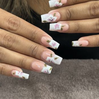 Mindy Nails Bar - I stumbled upon this nail salon  Lynn has not disappointed since!! I will keep coming back, great service - Nail Salons Near Me - Whittier, California