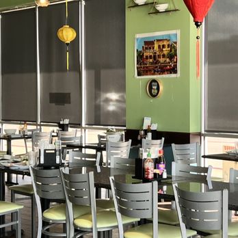Pho House - tables and chairs in a restaurant - Vietnamese Near Me - Rosenberg, Texas