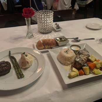 Roadhouse Cafe - Steakhouses Near Me - Fort Myers, Florida
