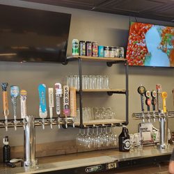 Bardoza's Taphouse - 3 tv's for your viewing pleasure