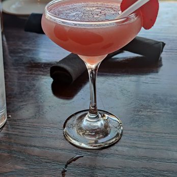 Union Bear Brewing Company - Frozé - American Near Me - Plano, Texas Union Bear Brewing Company - Frozé - American Near Me - Plano, Texas