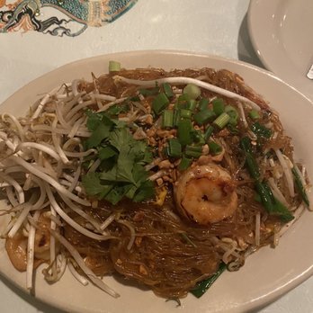 Lemon Grass - Shrimp Paht Thai with Vermicelli Noodles - Thai Near Me - Cincinnati, Ohio Lemon Grass - Shrimp Paht Thai with Vermicelli Noodles - Thai Near Me - Cincinnati, Ohio