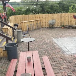 Valley Tavern - Patio