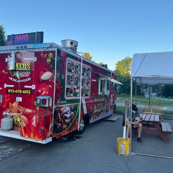 Tacos Pollo Loco - a taco truck parked in a parking lot - Food Trucks Near Me - Harriman, New York Tacos Pollo Loco - a taco truck parked in a parking lot - Food Trucks Near Me - Harriman, New York
