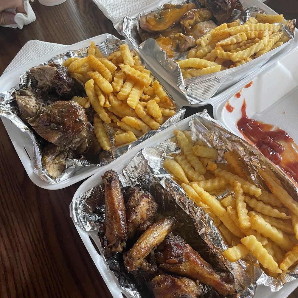 Midtown Cafe Daytona - Lemon pepper wings, jerk chicken and barbecue chicken - Caribbean Near Me - Daytona Beach, Florida Midtown Cafe Daytona - Lemon pepper wings, jerk chicken and barbecue chicken - Caribbean Near Me - Daytona Beach, Florida