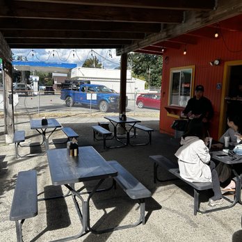 Cliff Droppers - Outdoor seating - Burgers Near Me - Packwood, Washington Cliff Droppers - Outdoor seating - Burgers Near Me - Packwood, Washington