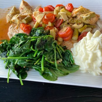 IL Gabbiano - Chicken primavera - Italian Near Me - New Haven, Connecticut