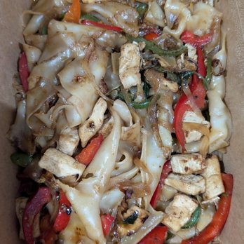 Maya Thai Laos Restaurant - Pad see ew with tofu - Thai Near Me - El Sobrante, California Maya Thai Laos Restaurant - Pad see ew with tofu - Thai Near Me - El Sobrante, California