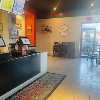 Pizza Twist - Pizza Near Me - Fishers, Indiana
