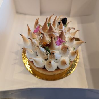 Lottie - a cake in a white box - Coffee & Tea Near Me - Saint Petersburg, Florida