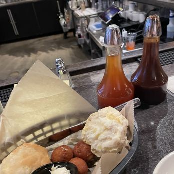 The Pit - Complimentary biscuits and hush puppies - Barbeque Near Me - Raleigh, North Carolina