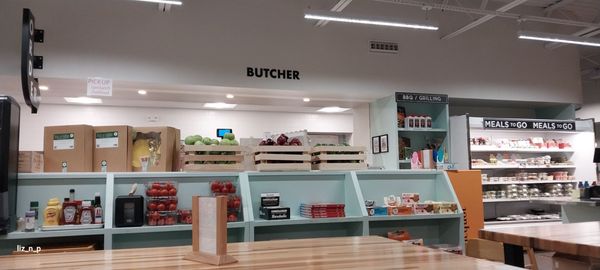 Roy Pope Grocery by null