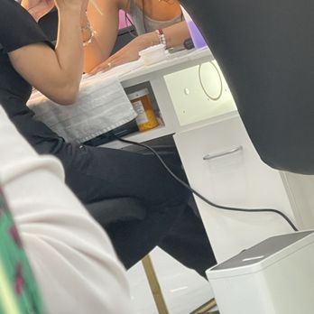 Ace Nails And Spa - Technician with a prescription pill bottle at her stand in the open - Nail Salons Near Me - Redlands, California Ace Nails And Spa - Technician with a prescription pill bottle at her stand in the open - Nail Salons Near Me - Redlands, California