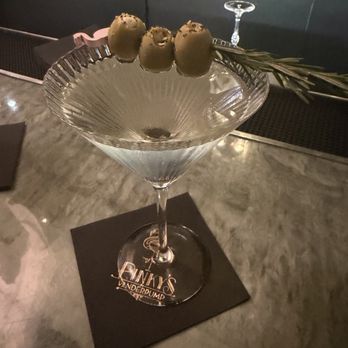 Pinky's By Vanderpump - The Dirty Dog- comes with Gin but was offered to be made with Vodka. I'm a Gin girl though and this was delish! - Cocktail Bars Near Me - Las Vegas, Nevada