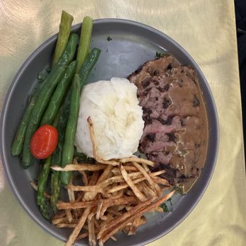 Blanc - Filet (small plate) - French Near Me - Fort Myers, Florida