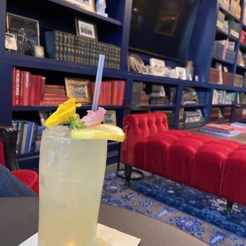 Colton House - Mocktail + Upstairs vibes - Hotels Near Me - Austin, Texas