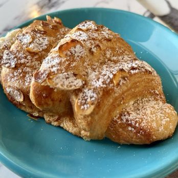 Basque Boulangerie Cafe - Almond scone - Bakeries Near Me - Sonoma, California