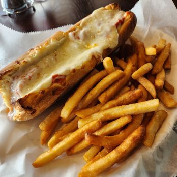 Samooni Italian Restaurant - Chicken parm - Italian Near Me - Knightdale, North Carolina