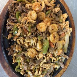 La Katrina Cocina and Bar - Fajitas