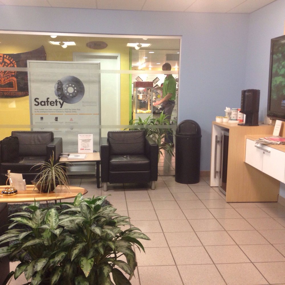 Nice waiting lounge, free beverages, baked goods and hot popcorn machine!