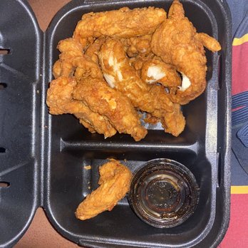 Zaxbys - Fast Food Near Me - Decatur, Georgia