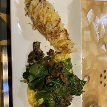 Batter & Berries - Mushroom omelette and potatoes - Breakfast & Brunch Near Me - Chicago, Illinois Batter & Berries - Mushroom omelette and potatoes - Breakfast & Brunch Near Me - Chicago, Illinois