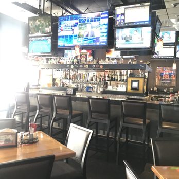 Round Table Pizza - Pizza Near Me - Highland, California
