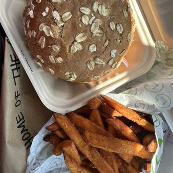 Liberty Burger - Keller Springs - Turkey burger - Burgers Near Me - Dallas, Texas Liberty Burger - Keller Springs - Turkey burger - Burgers Near Me - Dallas, Texas
