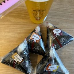 Tea and Onigiri. Insta/Beli: @amei_eats Tea and Onigiri. Insta/Beli: @amei_eats