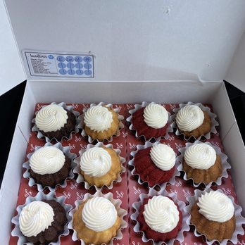 Nothing Bundt Cakes - Valentine's Box: chocolate chocolate chip, vanilla, red velvet, and salted caramel - Desserts Near Me - Woodstock, Georgia Nothing Bundt Cakes - Valentine's Box: chocolate chocolate chip, vanilla, red velvet, and salted caramel - Desserts Near Me - Woodstock, Georgia