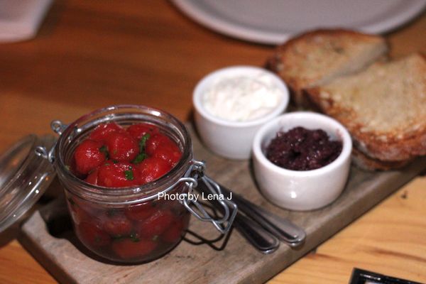 Mani Osteria and Bar by null