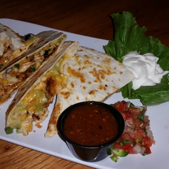 Twin Peaks - Chicken quesadilla - American Near Me - Baton Rouge, Louisiana Twin Peaks - Chicken quesadilla - American Near Me - Baton Rouge, Louisiana