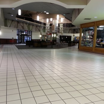 The Jackson Crossing Mall - Interior Hallway for Jackson Crossing - Shopping Centers Near Me - Jackson, Michigan