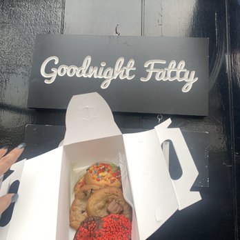 Goodnight Fatty - Vampire, Twixs, Fruitty Pebbles. - Desserts Near Me - Salem, Massachusetts Goodnight Fatty - Vampire, Twixs, Fruitty Pebbles. - Desserts Near Me - Salem, Massachusetts