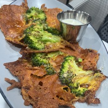 The Vault - Crispy smashed broccoli - American Near Me - Pompano Beach, Florida