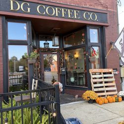 Dammed Good Coffee Company - Out in front of