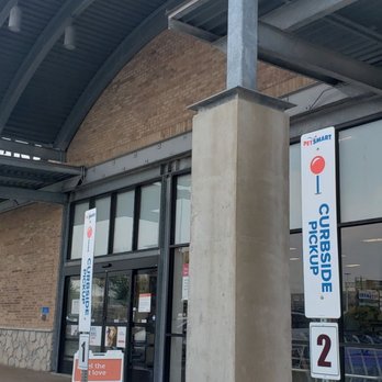 PetSmart - Curbisde pickup spots. They're 4 spots available at this location - Pet Stores Near Me - Austin, Texas