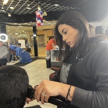 King’s Den - Find Camilla on level 2 at Kings Den South Center - Barbers Near Me - Tukwila, Washington