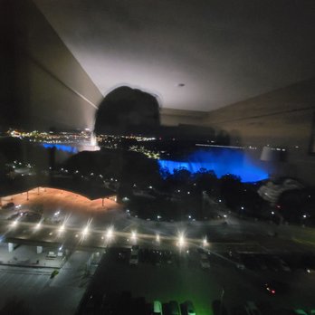 Oakes Hotel - Falls at night - Hotels Near Me - Niagara Falls, Ontario Oakes Hotel - Falls at night - Hotels Near Me - Niagara Falls, Ontario