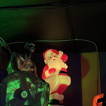 Wonderland - Dive Bars Near Me - Richmond, Virginia Wonderland - Dive Bars Near Me - Richmond, Virginia