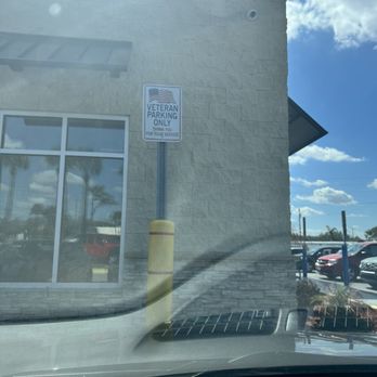 Sunrise Eatery - Veteran parking up front - American Near Me - Zephyrhills, Florida