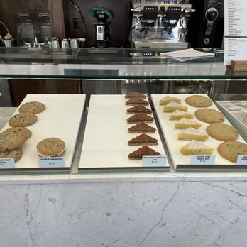 CRAVE Cupcakes - West U - Cupcakes Near Me - Houston, Texas