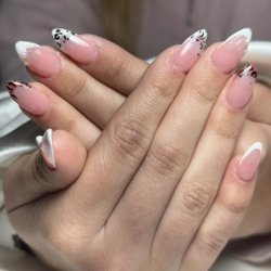 V.O Nails and Spa - Pedicure manicure near me