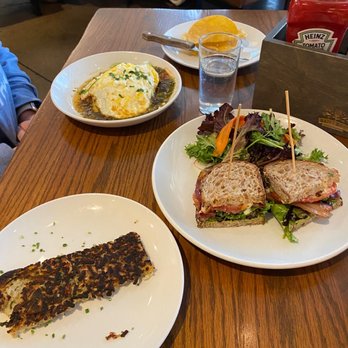 Maplewood Kitchen and Bar - Breakfast & Brunch Near Me - Cincinnati, Ohio Maplewood Kitchen and Bar - Breakfast & Brunch Near Me - Cincinnati, Ohio