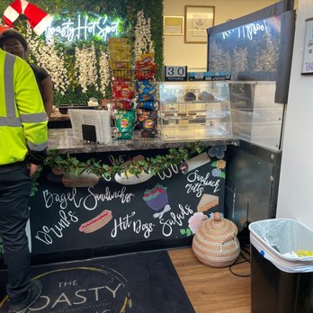 THE TOASTY HOT SPOT - Updated June 2024 - 61 Photos & 43 Reviews - 1305