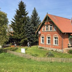 Elbeglück - Gemütliches Gartencafé direkt am Elbdeich.